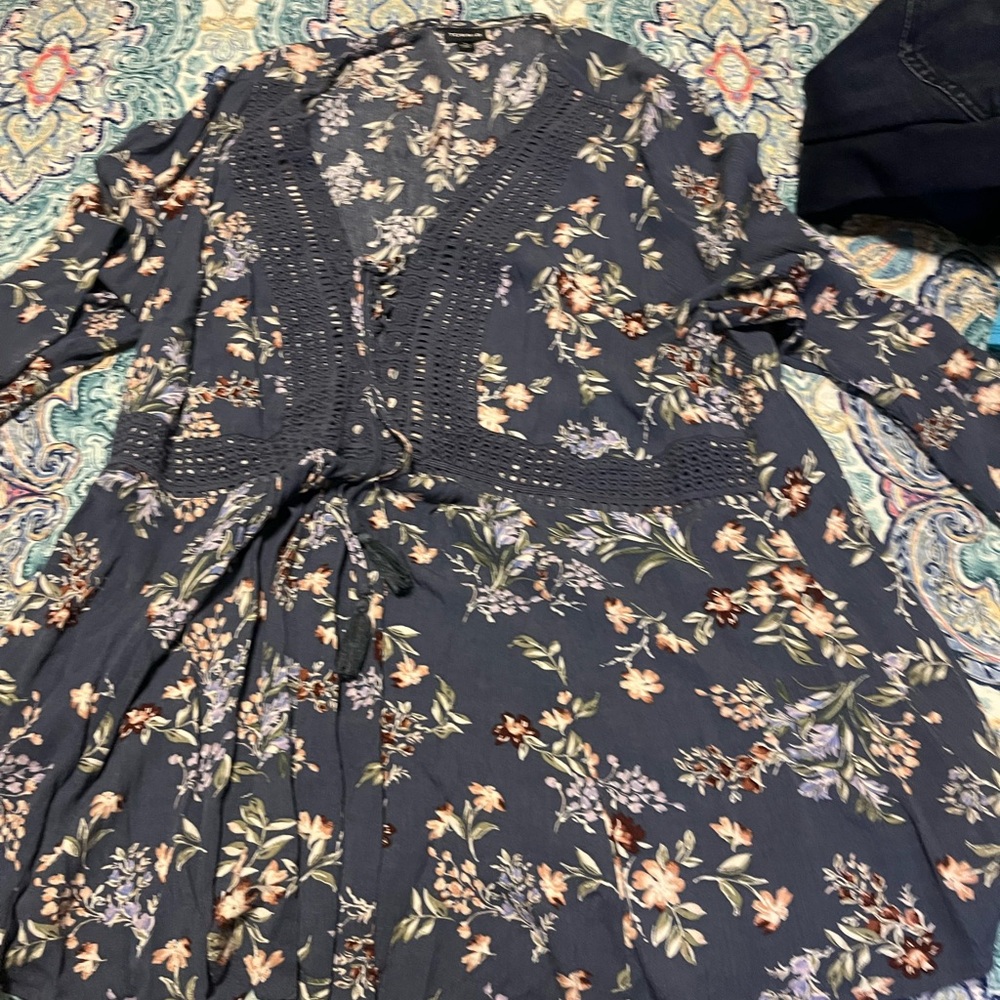 Torrid Navy and Cream Floral Blouse